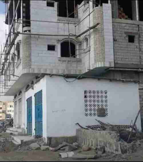 من يوجه بالبسط على آثار عدن ويدفع التكلفة؟