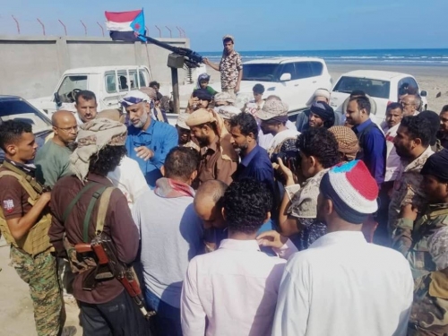  القائد عادل الحالمي ورئيس انتقالي شبوة يستقبلان أحد الاسرى من سجون شبوة