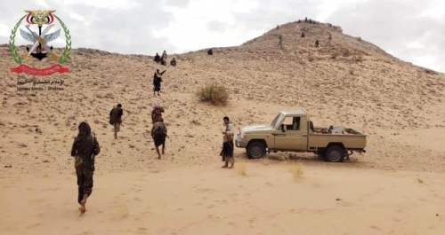 هجوم العلم وانسحاب الصفراء.. خطة الشرعية لتسليم ما تبقى من شبوة للحوثيين