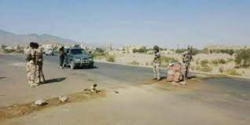اختناق وأزمة مرورية متواصلة على طريق بيحان عتق 