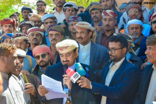 اللقاء الجماهيري المنعقد صباح اليوم في نصاب شبوة يقر اقامة اعتصام مفتوح في عتق