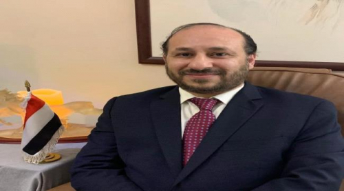بسبب فساد العيسي و (زقران*) الرئيس هادي .. وزير يستقيل ويغادر عدن