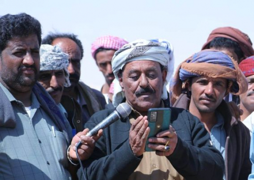 الشيخ العولقي يخاطب أبناء شبوة المعتصمين في مفرق عارين بعرماء