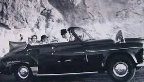 عدن في قلب وذكريات الملكة إليزابيث الثانية: زيارة خلدتها الذاكرة البريطانية والعربية