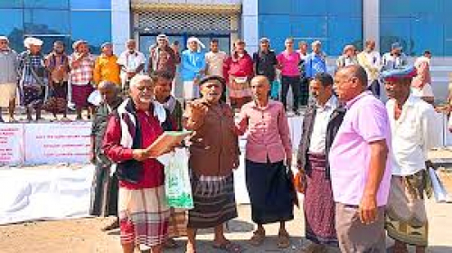 المتقاعدون الجنوبيون يهددون بتصعيد احتجاجاتهم واقتحام معاشيق