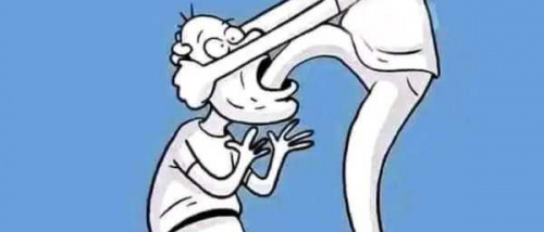 بعض الحضارم المسيّسين يفقدون أخلاقهم وتربية الآباء