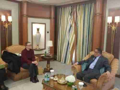 الدكتور الخبجي يبحث مع مسؤولين أمريكيين سُبل تنفيذ اتفاق الرياض