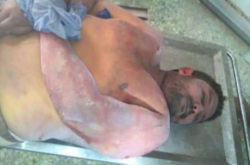 استباحة النفس التي حرمها الله إلا بالحق دون حق ودون اختصاص 
