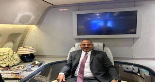 الرئيس الزبيدي وأعضاء رئاسة الانتقالي يصلون أبوظبي في طريقهم إلى عدن 