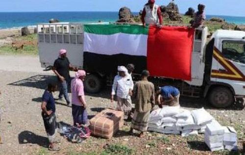 مساعدات إماراتية جديدة لـ 1410 مستفيدين في سقطرى