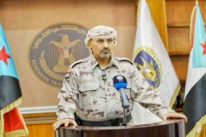 الرئيس الزبيدي: يحرص أن يظهر بالوقت والمكان المناسبين.