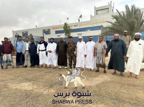 عاجل: القوات الجنوبية تتسلم مطار الغيضة رسميًا من قوات درع الوطن بحضور القيادة العسكرية في المهرة