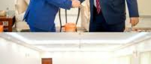 الرئيس الزبيدي يضع شرطًا صعبا أمام البركاني "سنساعدكم متى ما توفرت الإرادة لديكم؟"