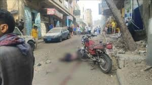 انفجار حزام ناسف لأحد المجاهدين لحظة خروجه من مقر الإصلاح في تعز