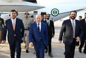 غادروا عدن فورًا&hellip; حين تهرب الحكومة وتسقط الدولة ويُدفن وهم 2015