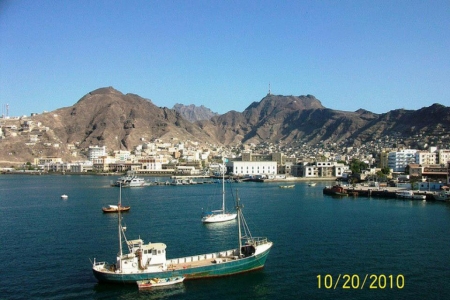 عاجل :طائرة يمنية  تقل  السيد ومرافقيه  الى صنعاء استعدادا لنقله يوم غد الى الرياض