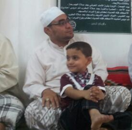 بحزن سيطر على المشيعين : مدينة سيئون تشيع الشهيد علي محمد الحبشي في موكب جنائزي مهيب / صور