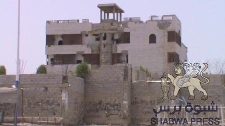 عاجل الآن قصف عنيف على منزل الفضلي عقب اتفاق قضى بانسحابه الى عدن