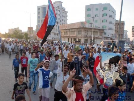 مسيرة حاشدة بالشيخ عثمان تندد بمقتل فيروز ورفضا للحوار (صور )