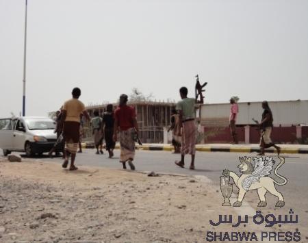 اعضاء المجلس المحلي ومكاتب التربية والصحة والأمن بمديرية زنجبار تعلق عملها اعتبارآ من اليوم .