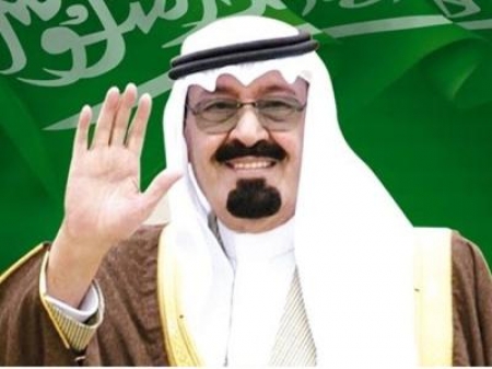 الملك عبدالله يدخل المستشفي لإجراء عملية تثبيت التراخي ( صور )