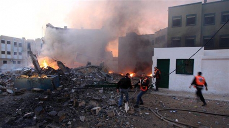 غزة اليوم :استشهاد 51 فلسطينيا وإصابة أكثر من 476 آخرين (تقرير شامل )