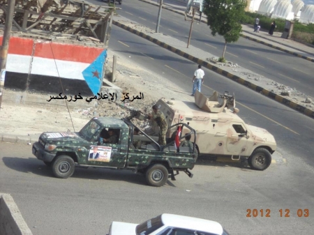 عدن تتحول الى ثكنة عسكرية صباح اليوم