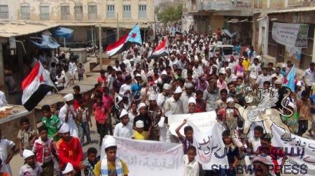 مسيرة شبابية وطلابية بمدينة شحير تضامنا مع ابناء الضالع