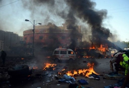 عاجل :19 قتيلا وعشرات الجرحى بتفجير استهدف حجاج شيعة في باكستان