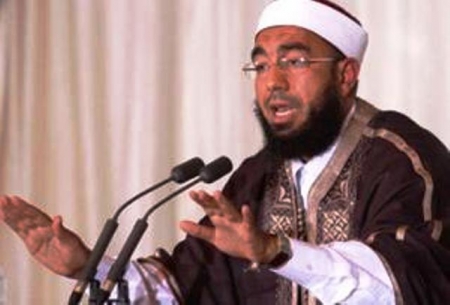 من قال : كل عام وأنتم بخير  فقد كفر .. فتوى سلفية تونسية