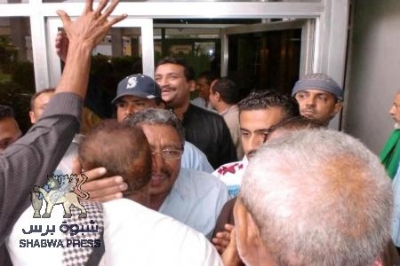 الزعيم حسن باعوم يزور المعتقلين الجنوبيين في سجن المنصورة