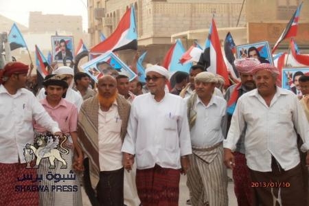 جماهير سيئون ووادي حضرموت تواصل الزحف نحو إدراك مليونية التصالح والتسامح بالعاصمة عدن