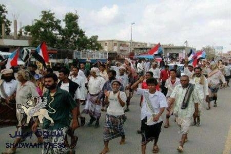 ابين الحزينة تنتفض بمسيرة جماهيرية احتفالآ بيوم التصالح والتسامح الجنوبي