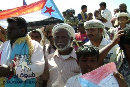 مسيرة ومهرجان حاشد للحراك الجنوبي منطقة بلحاف بمحافظة شبوة ..