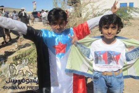 النضال السلمي هو خيار لابد من التقيد به.