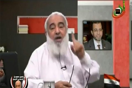 مصر: أمر بالقبض على الداعية ,أبو إسلام, لازدرائه الأديان