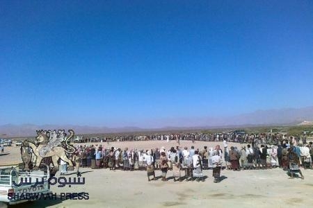 نقطة قبائل دولة نصاب تحتجز أربعه ضباط يمنيين