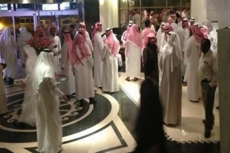 محتسبون يقتحمون فندق ضيوف معرض الكتاب بالرياض والأمن يستنفر