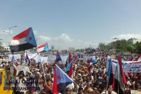 الجزيرة نت : انفصاليو الجنوب يتظاهرون بعدن رفضاً للحوار