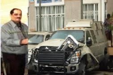 نقطة أمنية في صنعاء تفتش محمد على أحمد وسيارته بطريقة مهينة