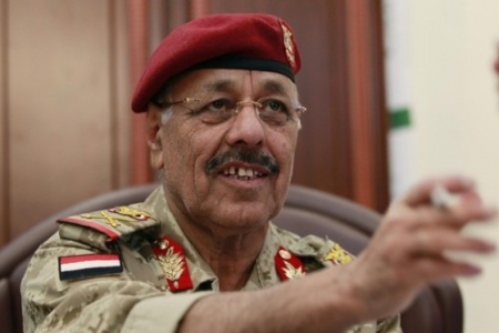 مكونات الإصلاح الثورية تكرم اللواء محسن باعتباره قائدا للثورة وخطباؤه يبايعون