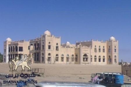 الادارة الاصلاحية لتربية بيحان بشبوة تستلم رواتب المدرسين دون علمهم