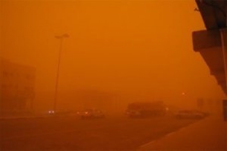 الارصاد يحذر من كتلة هوائية محملة بالغبار تجتاح شبوة وحضرموت والمهرة
