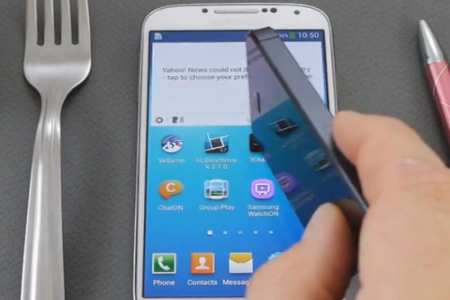 شاهد مدى حساسية شاشة عملاق سامسونج الجديد جالاكسي Galaxy S4