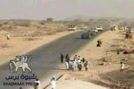 نهب مغترب يمني 200 ألف ريال سعودي على خط الحديدة تعز