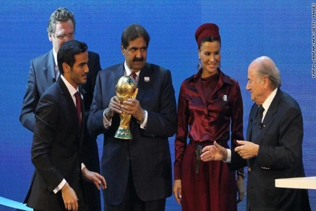 مطالبات دولية لسحب مونديال 2022 من قطر