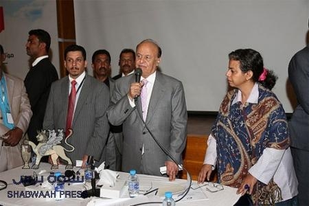 هادي يؤكد اتخاذ إجراءات لحل القضية الجنوبية
