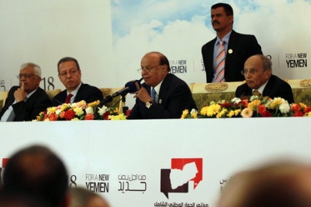 أمين عام الحوار الوطني يؤكد أن الجهود مازالت تبذل لاقناع الشيخ أحمد بن فريد الصريمة