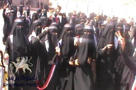 طالبات يهر يخرجن يوم الطالب الجنوبي ينددن بالاغتيالات ويدعين للزحف صوب عدن