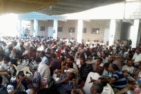 الآلاف من أبناء الضالع والجنوب يحيون الذكرى الخامسة عشر للشهيد محمد ثابت الزبيدي ورفاقه